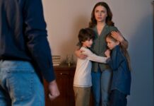 Giám sát con cái để đảm bảo an toàn